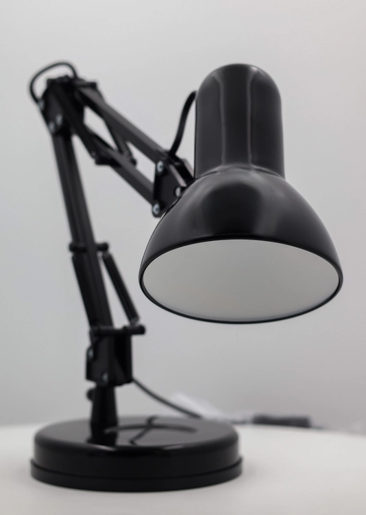 Lampka biurkowa K-MT-COSMO CZARNY z serii COSMO