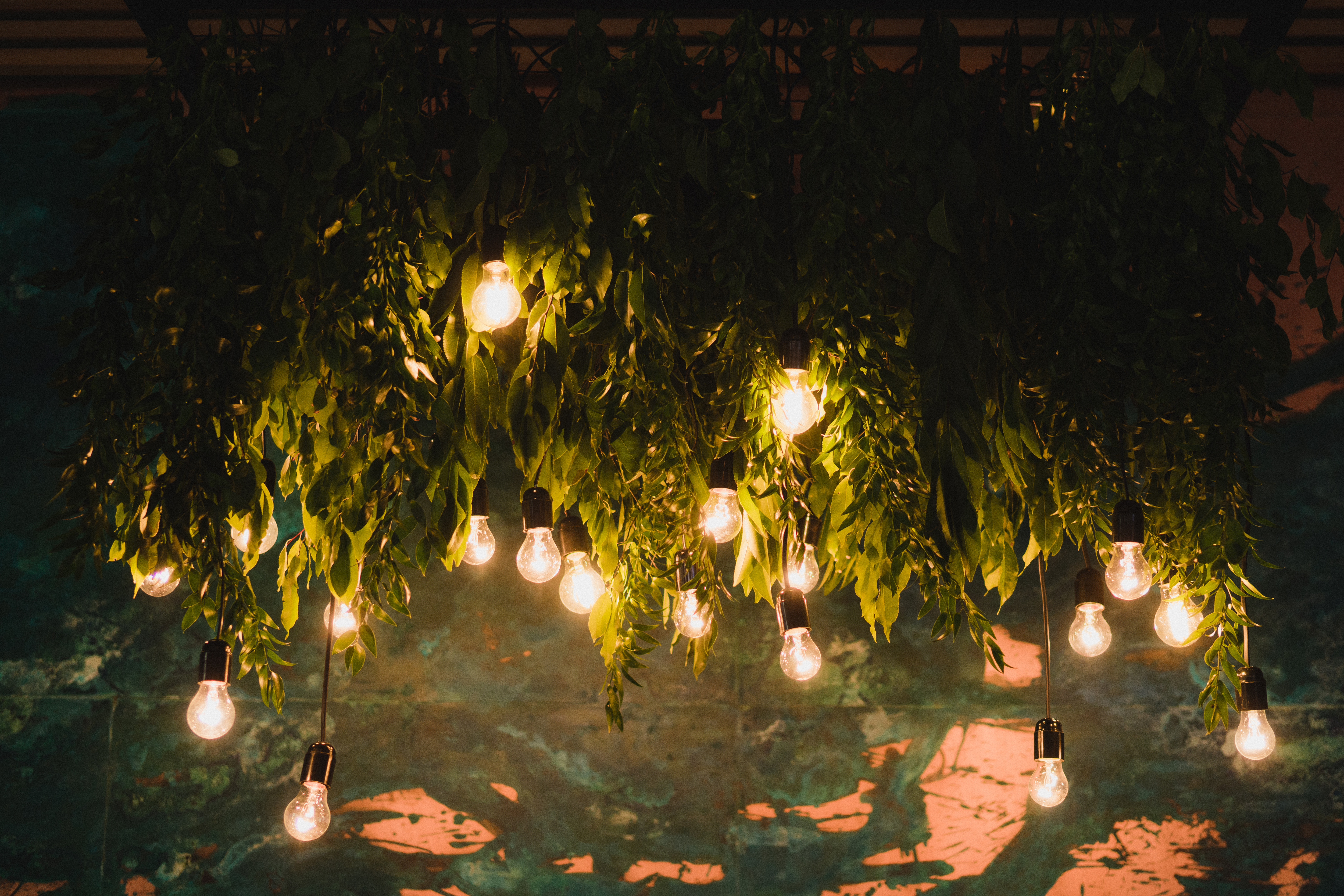 table-setting-at-the-wedding-reception-floral-com-2025-03-09-10-08-55-utc.jpg
